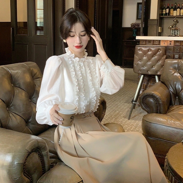 シフォン おしゃれ 長袖 ホワイト 個性的 きれいめ かわいい シンプル トップス ブラウス 無地 上品 シャツ こなれ感 ガーリー 薄手 レトロ 前開き フリル Iライン 袖あり ストレート