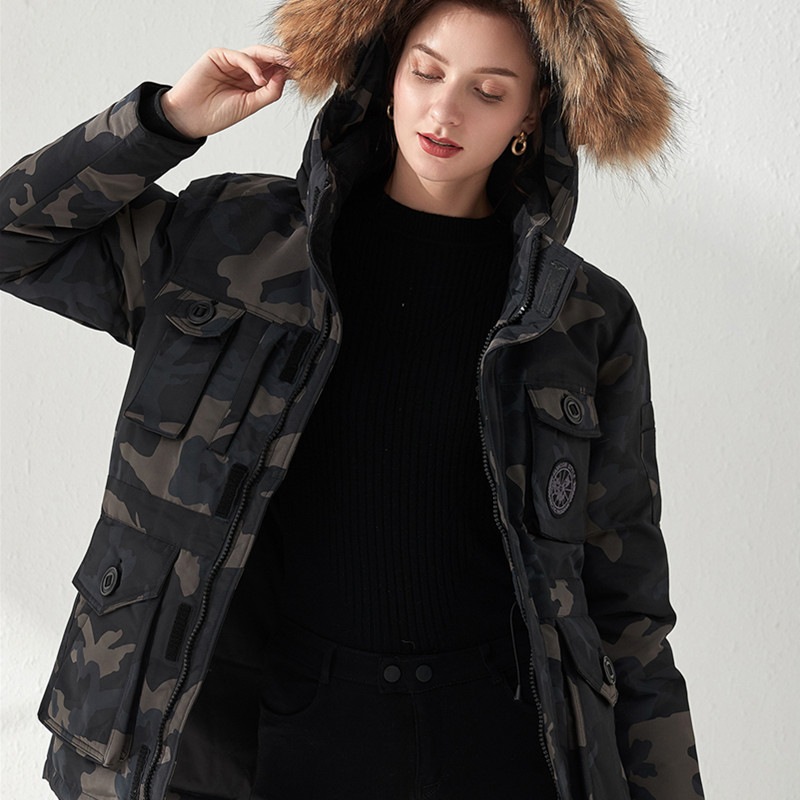 2023新型カップルの大型サイズの反季中長タイプのダウンジャケット女性工装超大型タヌキ毛襟がゆったりしている