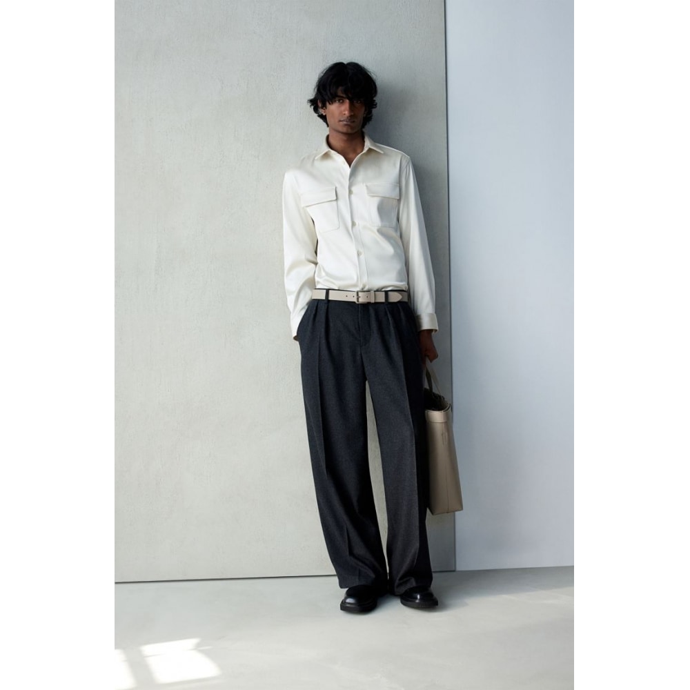 H&M サテンオーバーシャツレギュラーフィットホワイト