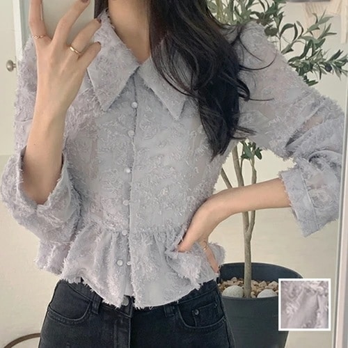ブラウス シャツ 韓国 ファッション レディース 春 夏 秋 カジュアル コーデ シンプル 定番 セレカジ 20代 30代 40代 2025 シャギー 立体 パフスリーブ シアー 4,870円