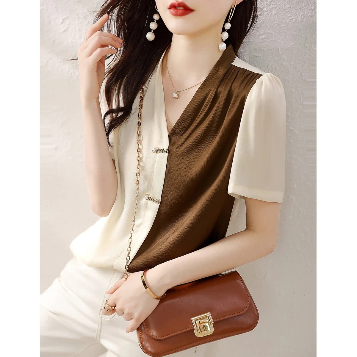 【急速出荷!】2025夏 新作 おしゃれ 気質 通勤 トップス 通気性のいい シャツ Tシャツ 半袖 コントラストカラー アウター 夏 着痩せ ノースリーブ ロンt Tシャツカットソー