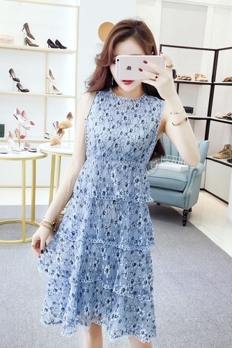 1293.　花柄レースフリルワンピース（ライトブルー） 100,000円