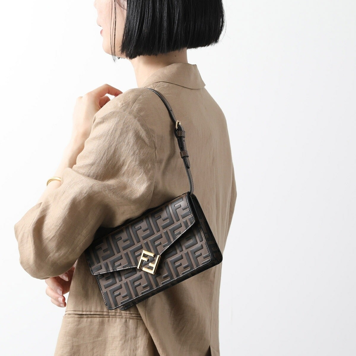 FENDI フェンディ ショルダーバッグ FF DIAMOND FFダイヤモンド 8M0488 AQ1Q レディース チェーンウォレット レザー 総柄 鞄 F1