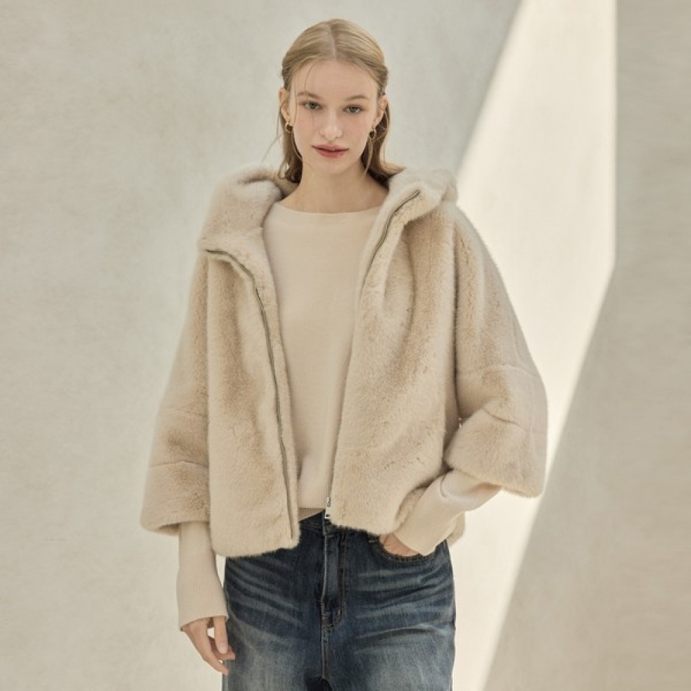 (リアーナニューヨーク) ワイドスリーブソフトフード付きファージャケット