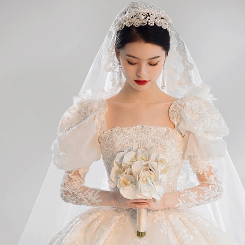 長袖冬ウェディングドレス2025花嫁ハイエンドテクスチャメインヤーンレース重工業レトロプリンセス