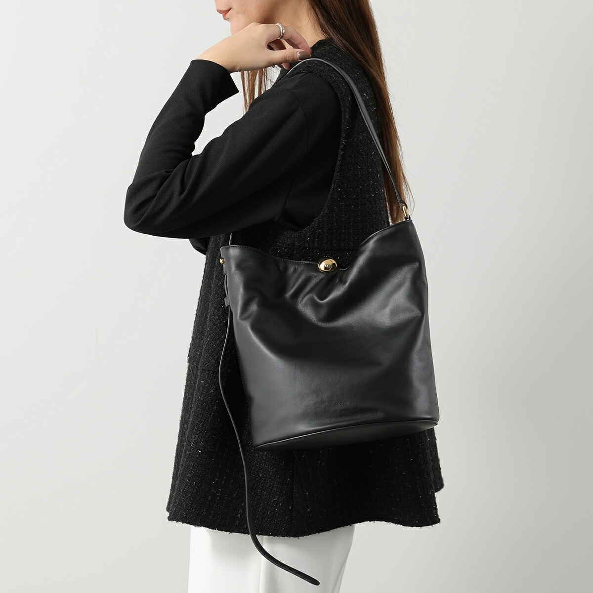 Furla フルラ ショルダーバッグ SFERA SOFT S スフェラ WB01691 BX3168 レディース レザー バケットバッグ トートバッグ ロゴ 鞄 カラー2色