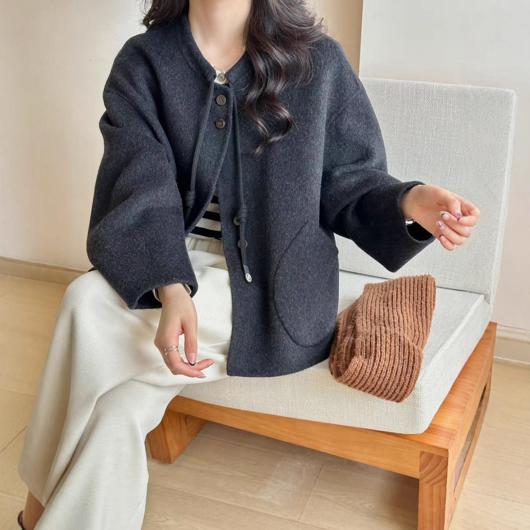 ラウンドネックショート2025秋冬新作ダブルフェイスカシミアコートレディースカジュアルスタイル韓国版小さいサイズウールコート