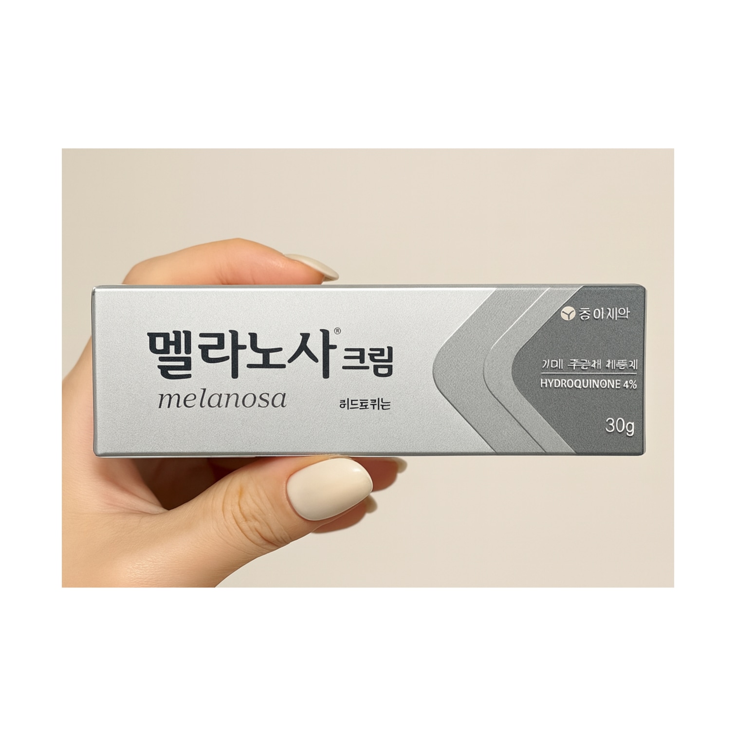 メラノサクリーム 30g / ヒドロキノン 4％ / シミケア