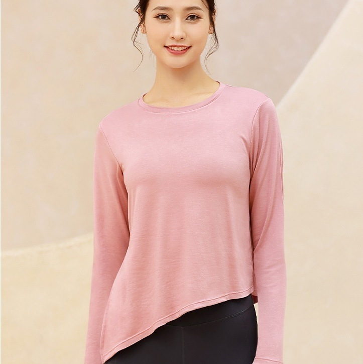 トップス カットソー 袖あり 長袖 Uネック ラウンドネック 薄手 かわいい 大人可愛い きれいめ おしゃれ お洒落 大人女子 こなれ感 ラフ スポーティー キュート 無地 春 夏 秋 冬