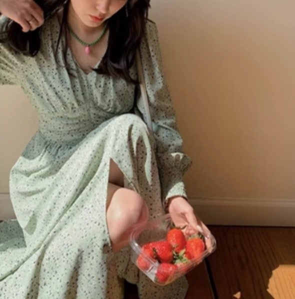 レディース ワンピース フレア ロング 長袖 Vネック かわいい 大人可愛い きれいめ シンプル カジュアル 上品 おしゃれ かっこいい レトロ こなれ感 ラフ ガーリー ルーズ 個性的 クール