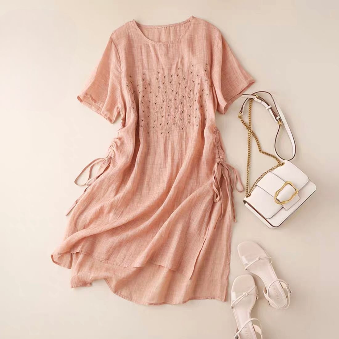 レディース ワンピース 膝丈 半袖 Uネック ラウンドネック フレア Aライン フェミニン 刺繍 リボン ウエストマーク ウエストリボン スリット サイドスリット ハイウエスト かわいい 大人可愛い