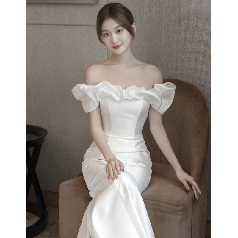 シンプルドレス✭春夏結婚式にぴったり★華やかスリムフィット✭魅力UP ワンショルダーフレンチライトウェディングドレス サテン