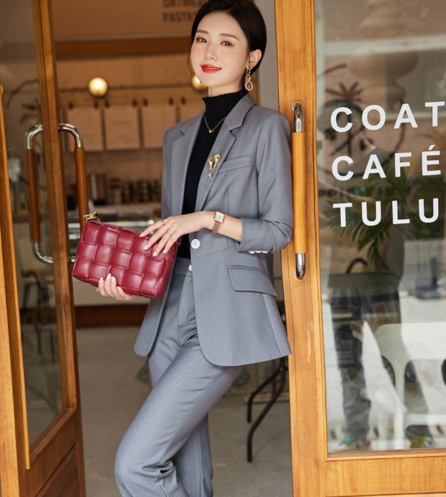 セットアップ デート モテアイテム 長袖 フレアパンツ 可愛い きれいめ 上品 おしゃれ かっこいい 可愛い ラブリー キュート ガーリー クール モード系 セクシー エレガント 存在感