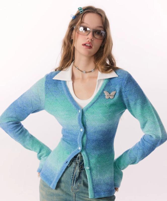 カーディガン レディース Vネック 春秋 ニット 長袖 トップス ボタン 薄手 スリム ソフト アメリカン レトロ おしゃれ カジュアル 蝶 グラデーション 青