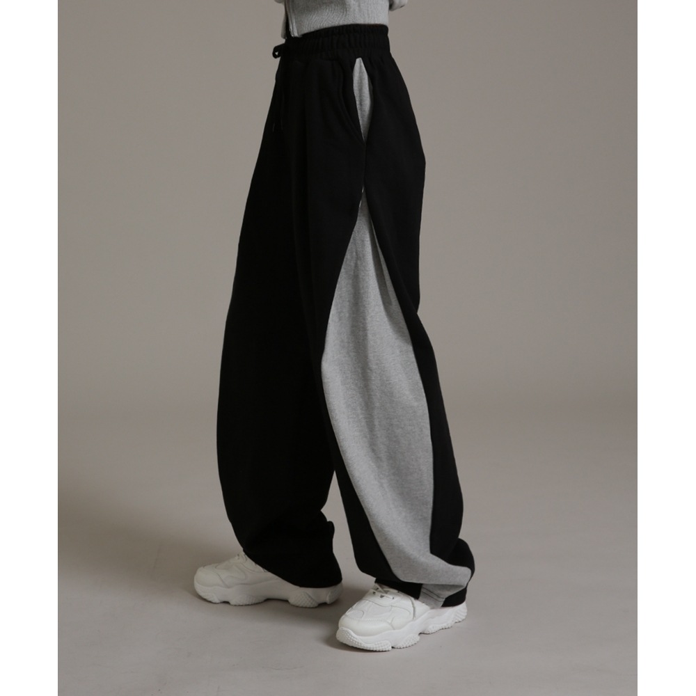 一番トレーニングが好きなピントックカラーワイドパンツブラック