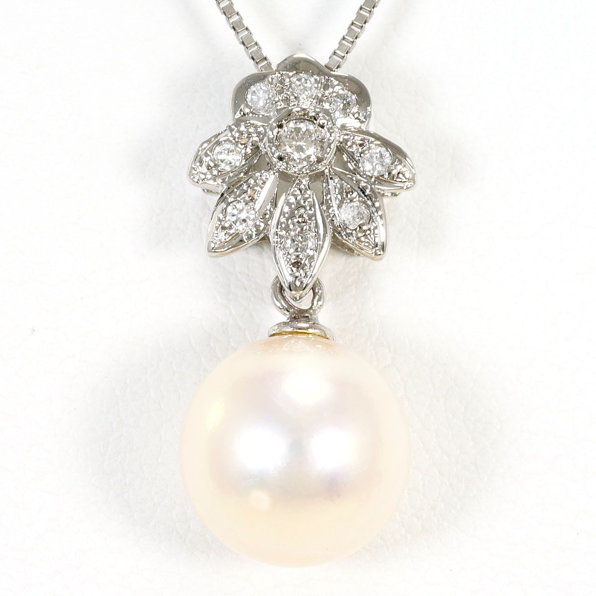 K18 18金 WG ホワイトゴールド ネックレス アコヤ真珠 ダイヤモンド 0.12 ct カード鑑別書 総重量約4.7g 約45cm ジュエリー 中古