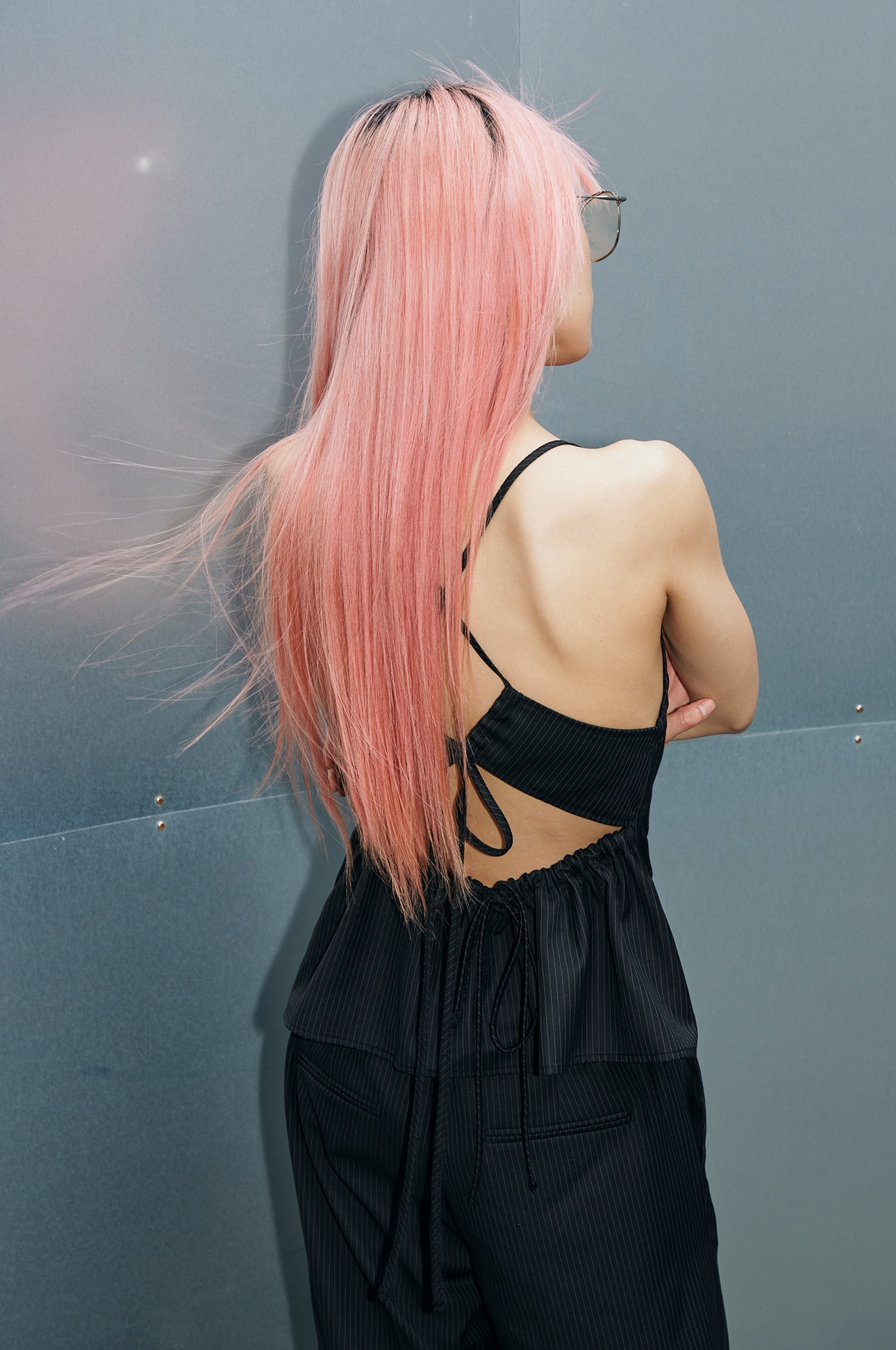 【GIMMETHEYOUNG】 FORMAL BACKLESS TOP : BLACK