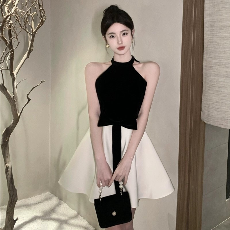 ドレス ワンピース パーティードレス ミニドレス Aラインドレス ミニ丈 袖なし ノースリーブ ホルターネック Aライン 切り替えデザイン リボン ウエストリボン かわいい 大人可愛い 大人 上品