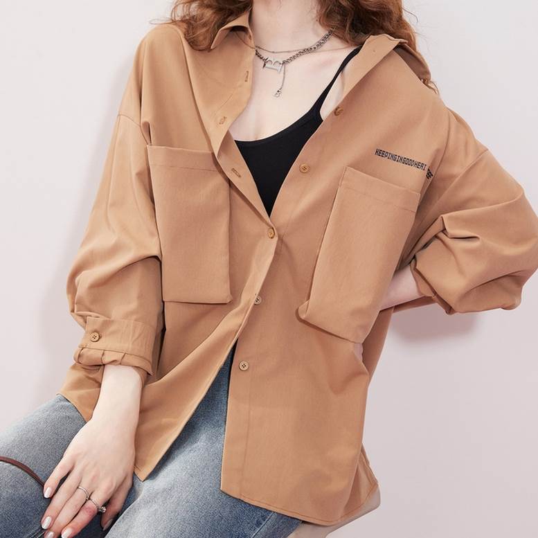 ビッグポケット付きシャツ トップス レディース 春 秋 シャツ ブラウス 襟付きシャツ 長袖 ドロップショルダー オーバーシャツ 羽織り 個性的 ロングシャツ チュニック丈 茶色 紫 可愛い ガーリー