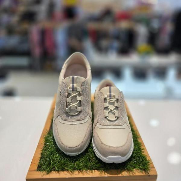 セーブゾーン04 女性コンフォートカジュアルエナメルキュービックバンディング軽量スニーカー ベージュ 33FXO (S42055538)