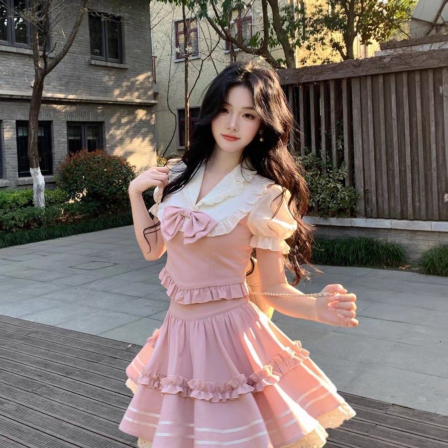 【急速発送】キュートな少女感シュシュトップス+優しげなハーフスカートセット上下セット