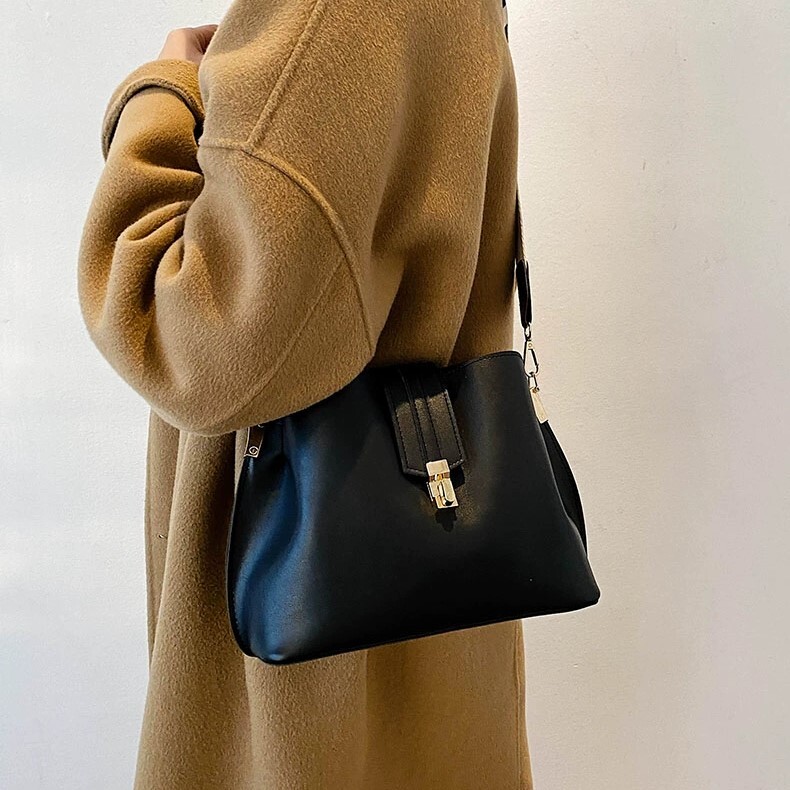 YEGG Heart wallet bag