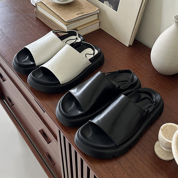 サンダル コンフォートサンダル バックストラップ モールド フラット レディース ローヒール 黒 白 ブラック ホワイト 歩きやすい 靴 婦人靴 韓国