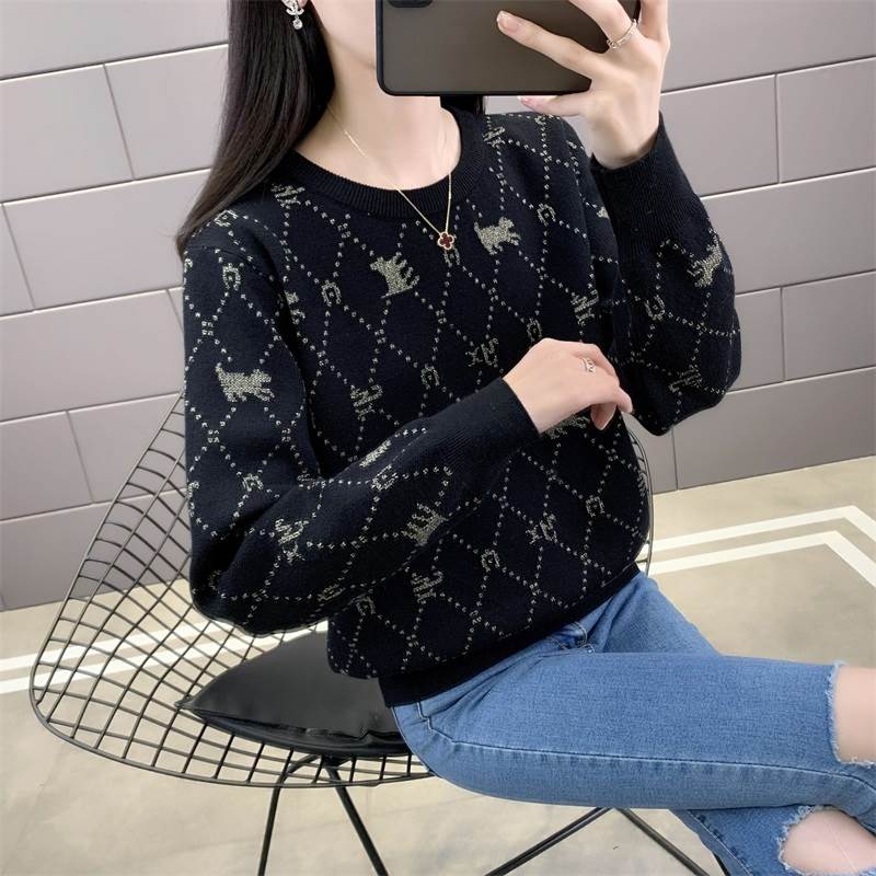 アニマル柄 長袖 ラウンドネック ニットセーター トップス セーター プルオーバー ミディアム丈 袖あり 襟なし ニット かわいい 大人可愛い カジュアル 大人 おしゃれ お洒落 大人女子 こなれ感