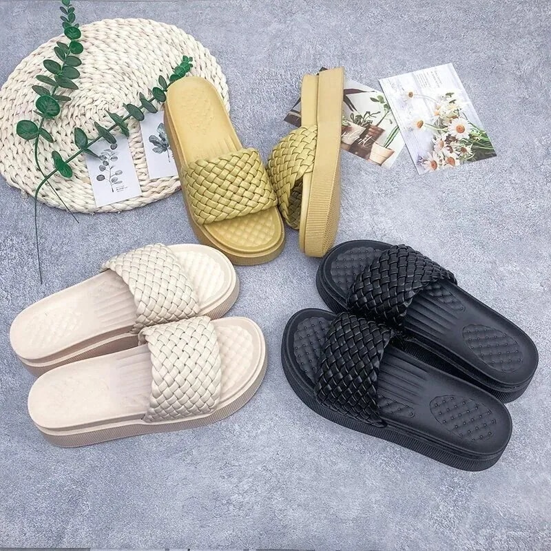 スリッパを増やす女性の服ファッション妊婦の滑り止めレザースポンジケーキプラットフォームカジュアルサン
