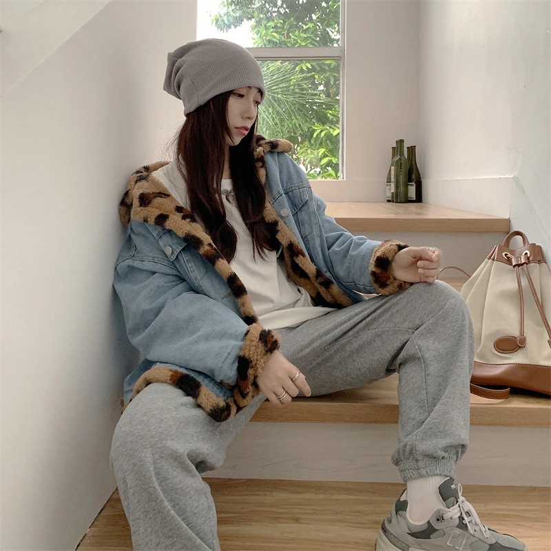 【急速出荷!】冬アウター冬 ニュースタイル おしゃれ 両面着用 流行り 裏起毛 厚手 デニム ジャケット 豹柄 中綿コート 防寒カジュア はボアで決まりフリースで決まり！