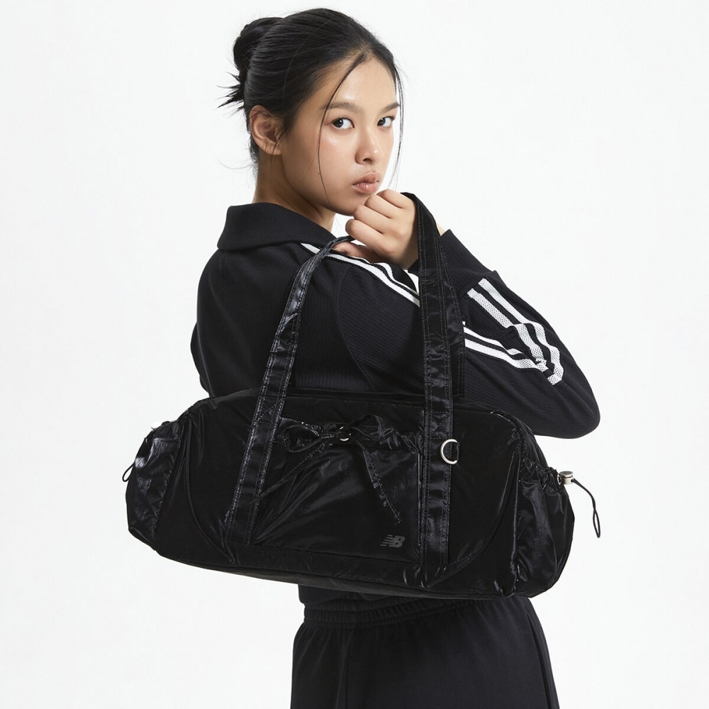 ニューバランス グロッシーリボンダッフルバッグ NBGCFSW105