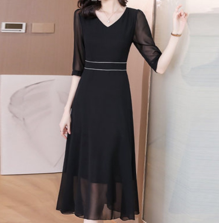 ワンピース デート フレアワンピース ミモレ ミモレ丈 袖あり 半袖 かわいい 大人可愛い きれいめ シンプル カジュアル 大人 上品 おしゃれ お洒落 主役級 存在感 夏 10代 20代 30代