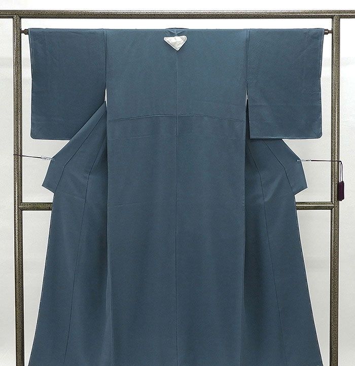 色無地 未着用 正絹 紺鼠 身丈155cm 裄丈64.5cm 違い鷹の羽 未使用 新古品 着物 結婚式 入学式 卒業式 a0044