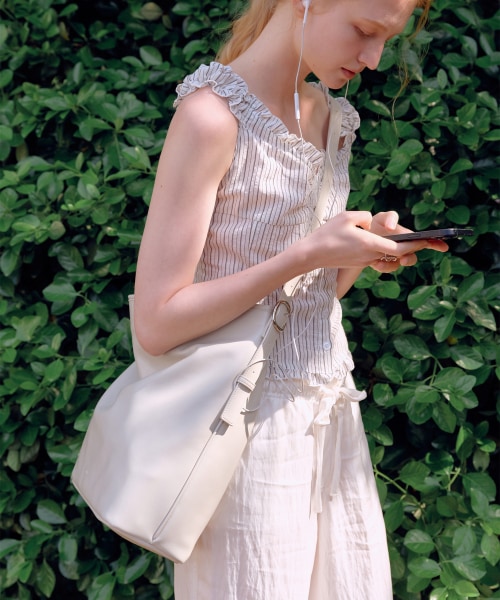 OVHEE ポエ バケットバッグ ライトベージュ Poe Bucket Bag