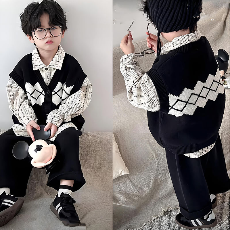 韓国ファッション 男の子セットアップ キャンパス風 ニットベスト+長袖シャツ+ワイドパンツ カジュアル 3点セット キッズスーツ 子供服