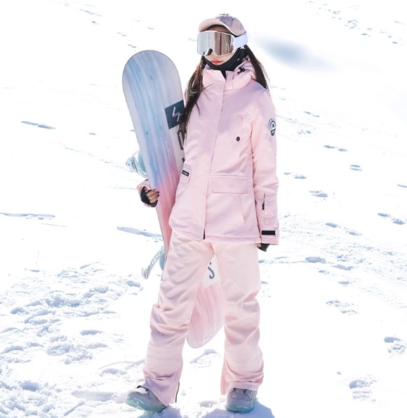 トレンディなレディーススキースーツ冬スタイル防風防水暖かいアウトドア用厚手スキースーツセット男女兼用683