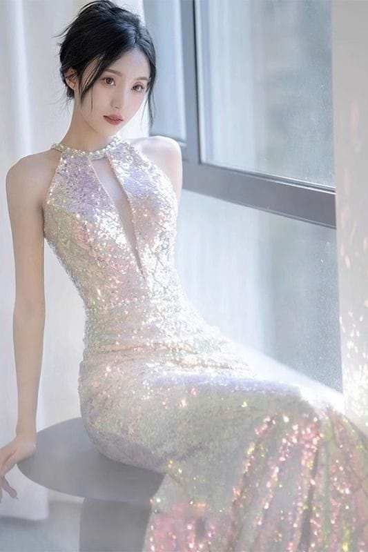 タキシードのスカートの女性の首の魚の尾の敬酒の服の長いタイプの優雅な空気の服はスパンコールを司会します 7,456円