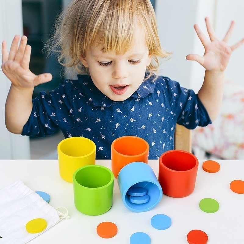 色分類カップ幼稚園デスクトップゲーム木のおもちゃ開発子供の教育多機能おもちゃ卸売
