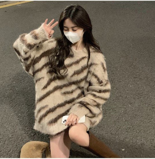 ニットセーター レディース ニット トップス セーター プルオーバー ゼブラ柄 アニマル柄 カジュアル お出かけ おしゃれ 長袖 ルーズシルエット モヘア 柔らかい ソフト