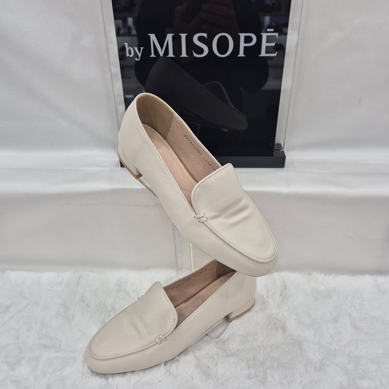 By 女性 ベーシック クラシック ローファー 112HT419TI003 IVORY 1 JJ