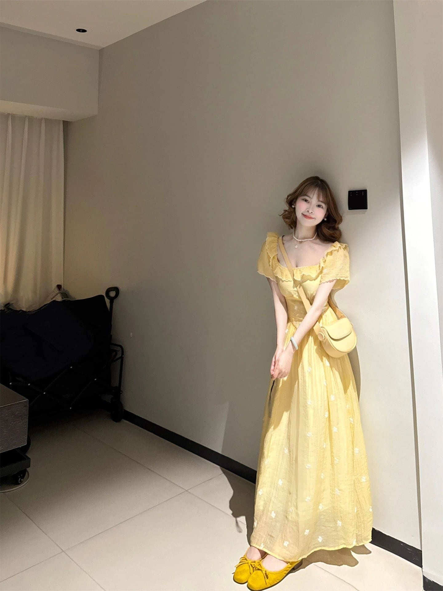 春夏 ワンピースミモレ丈 ロング おしゃれ かわいい 小花 フラワードレスタック スクエアネック Aライン 韓国ファッション レディース 白 スリーブお出かけ キュート 甘めフレンチ