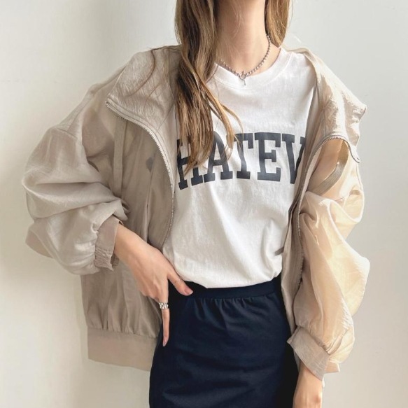 レディース アウター パーカー 長袖 袖あり 襟なし フード フェミニン ファスナー 前開き 透け感 シースルー 薄手 かわいい 大人可愛い シンプル カジュアル おしゃれ レトロ こなれ感 ラフ
