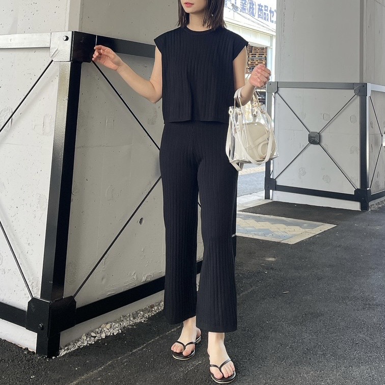 ニットセットアップ