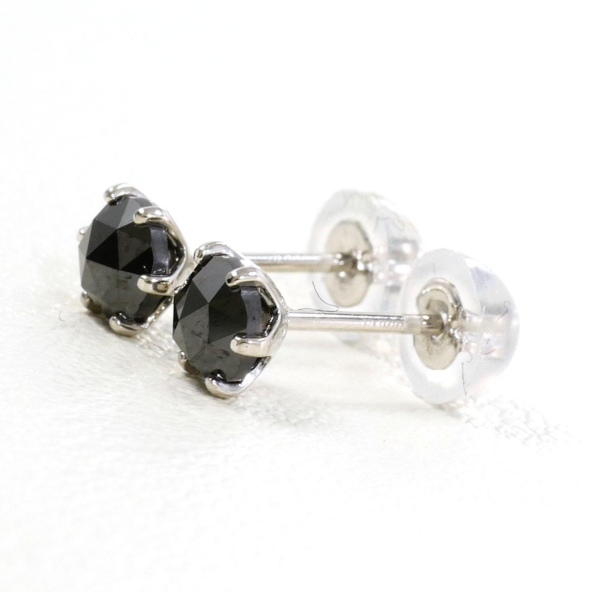 PT900 プラチナ ピアス ブラックダイヤ 0.26 ct 総重量約0.5g 中古
