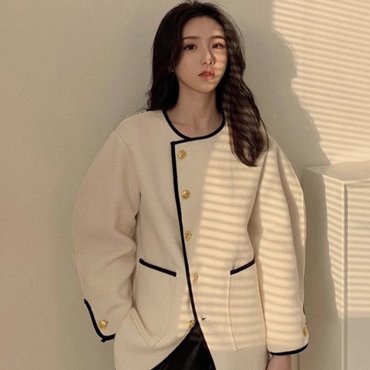 トレンチコートレディース アウター2024春新作モデルセレブ向けショートトップスモールフレグランススタイル高級白ウールジャケットレディース