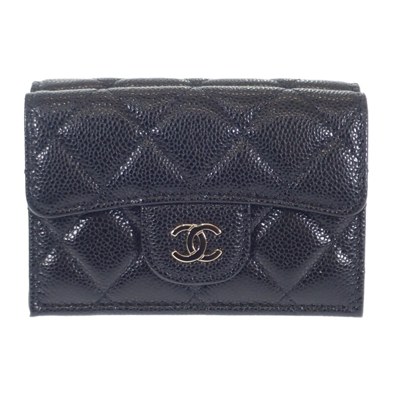 クラシックスモール フラップウォレット AP0230_Y33352_C3906 三つ折り財布 グレインカーフレザー ブラック ゴールド金具 レディース【Sランク】