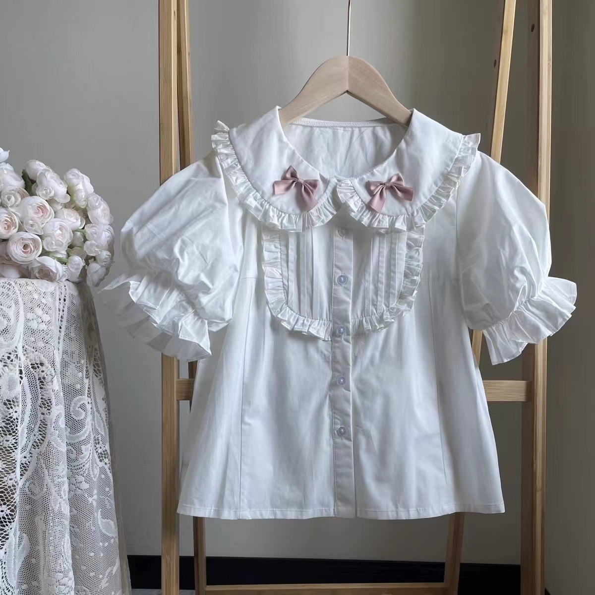 ロリータ子供襟泡袖シャツlolita純綿中で大きい子供かわいい蝶結び純白上着を掛けます
