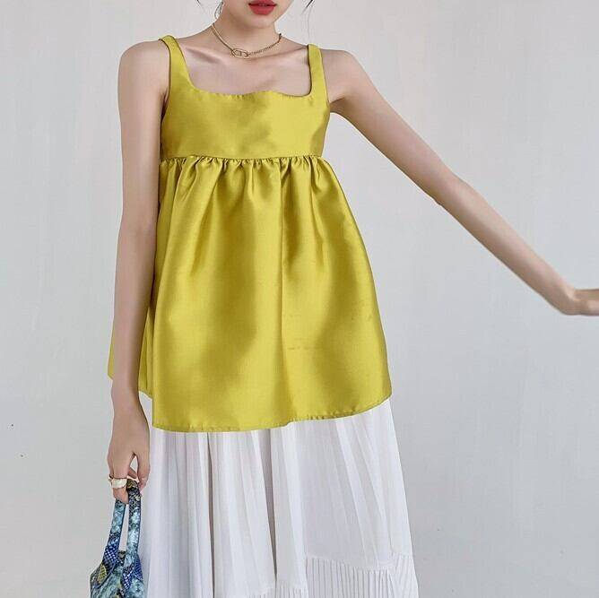 レディース トップス キャミソール ノースリーブ スクエアネック フレア サテン調 おしゃれ オシャレ お洒落 春夏 春 夏 秋冬 秋 冬 ママ ママコーデ 20代 30代 40代 デート お出かけ