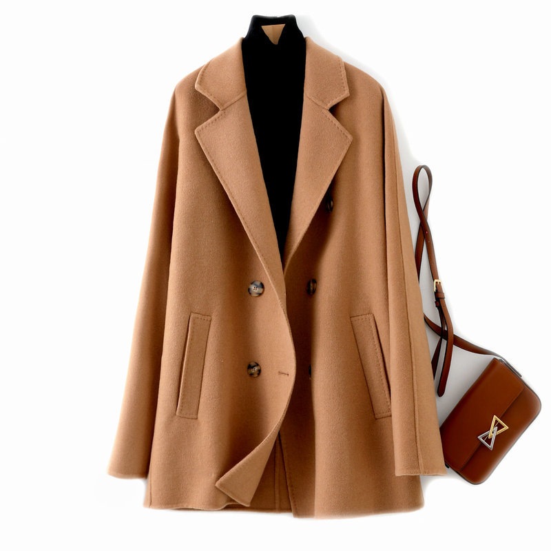 M家2023秋の新型韓ゆるいスーツの両面カシミヤコートの女性の中のモデルはダブルボタンの毛を厚くしていますね