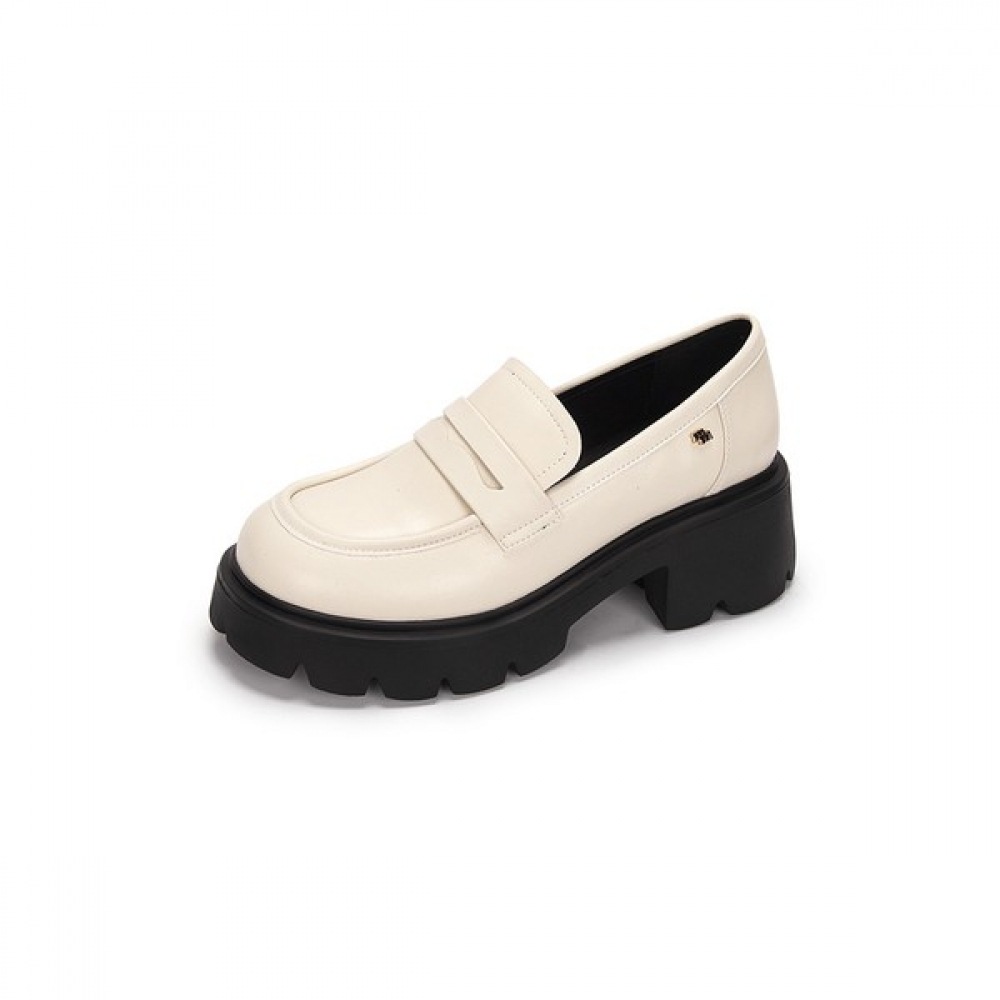 (ムック) M.Mook カラチ牛革チャンキーローファーアイボリー 516423206AQ 10,039円